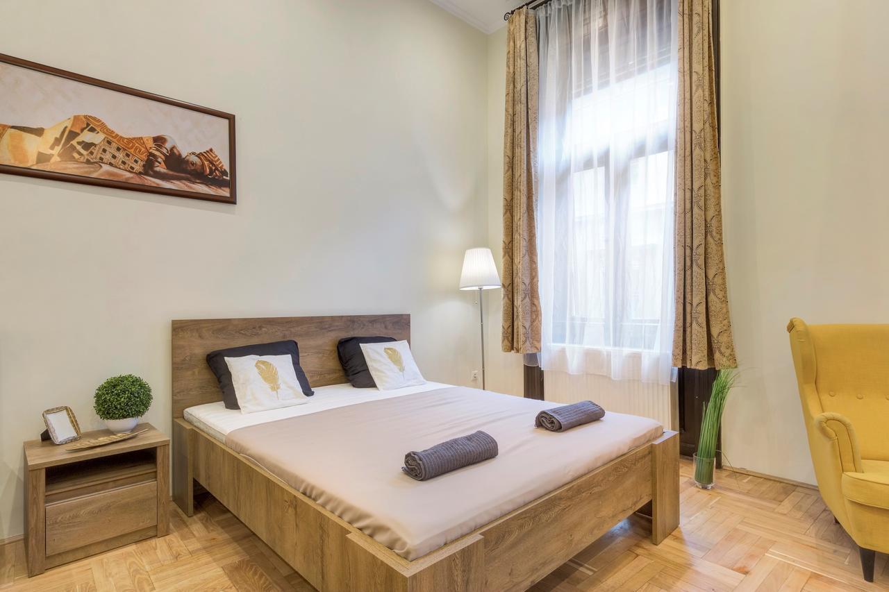 Real Apartments Klauzál Budapest Esterno foto