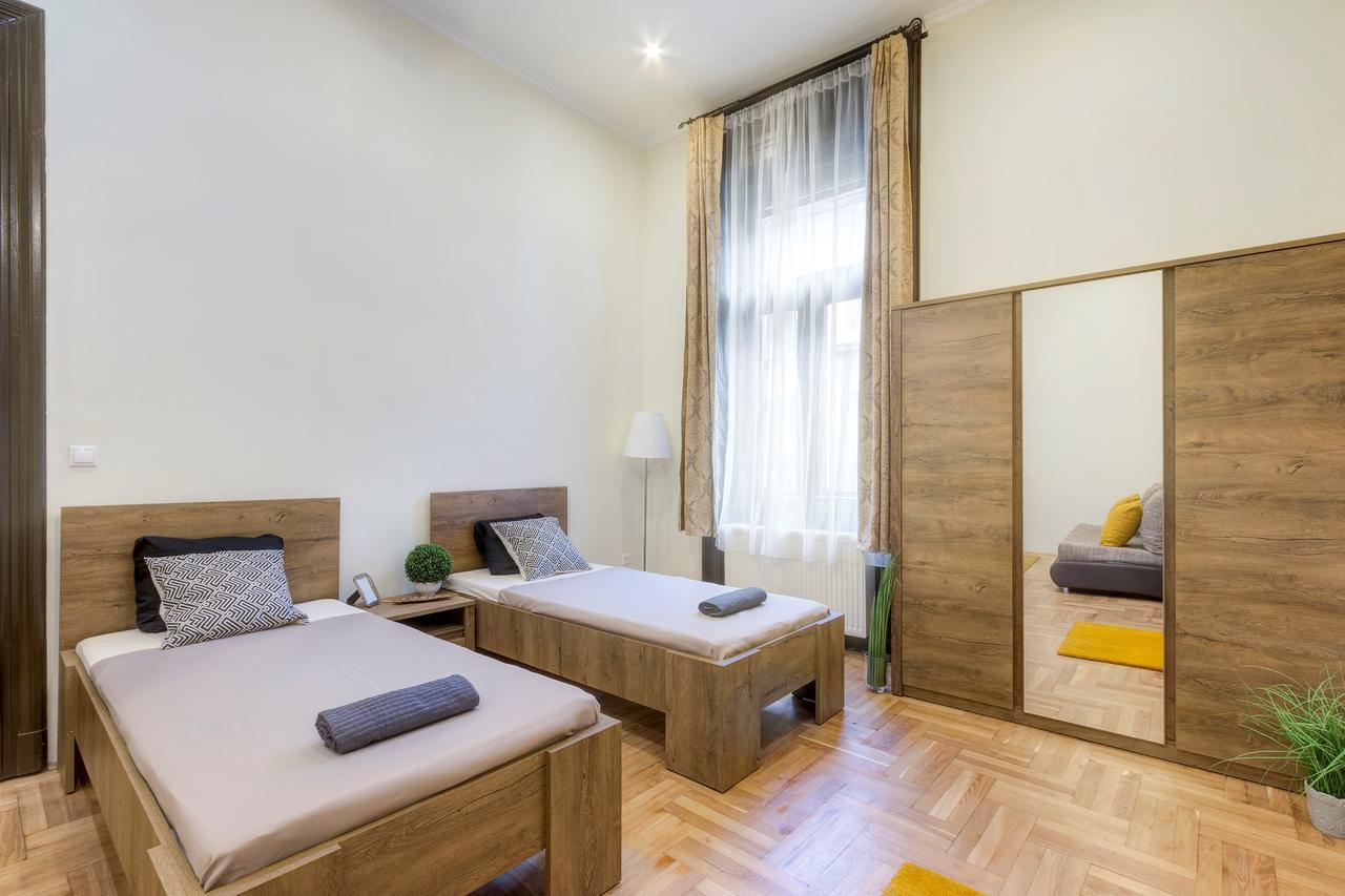 Real Apartments Klauzál Budapest Esterno foto