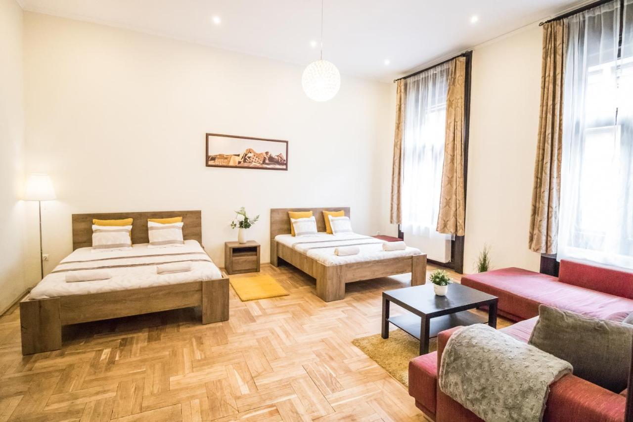Real Apartments Klauzál Budapest Esterno foto