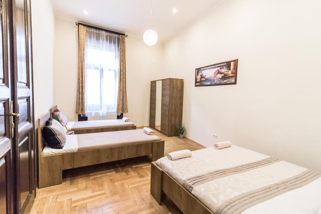 Real Apartments Klauzál Budapest Esterno foto