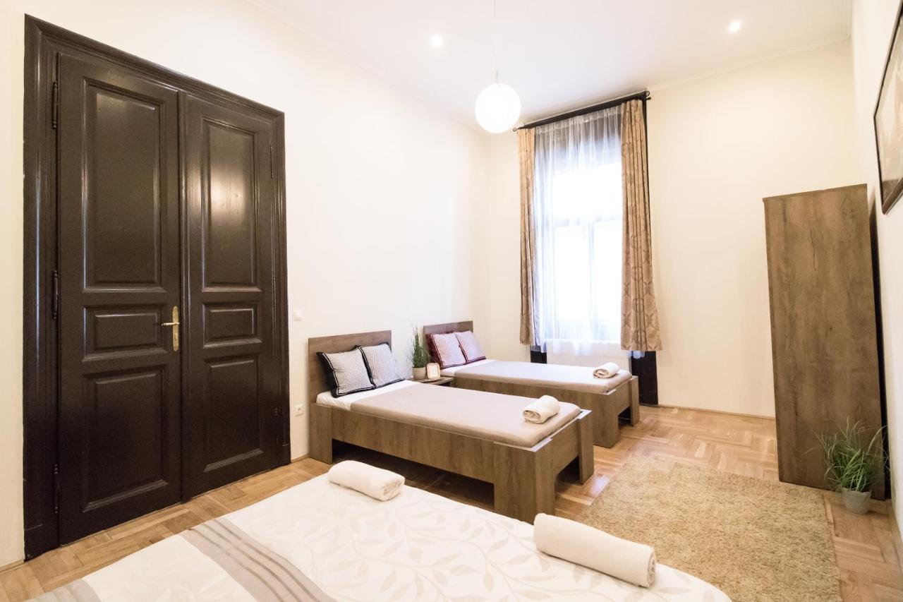 Real Apartments Klauzál Budapest Esterno foto